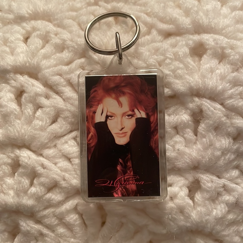 NEW 75+ Country music concert souvenir keychains - Picture 9 of 9